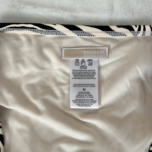 Michael Kors 2 Piece Zebra Print Bikini Women’s size Medium Zip Bra - Picture 8 of 9